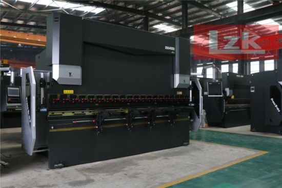 Máquina dobladora de placa de acero al carbono con freno de prensa CNC Amada de China