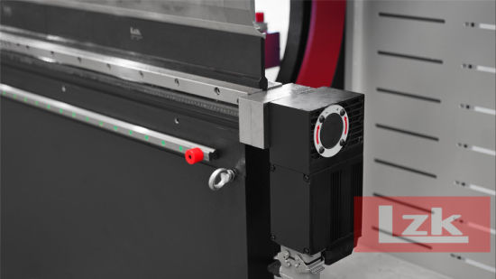 Cómo operar/usar una prensa plegadora CNC