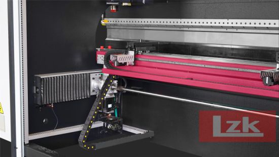 Prensa plegadora Ermak 130t3200 Hoja de metal